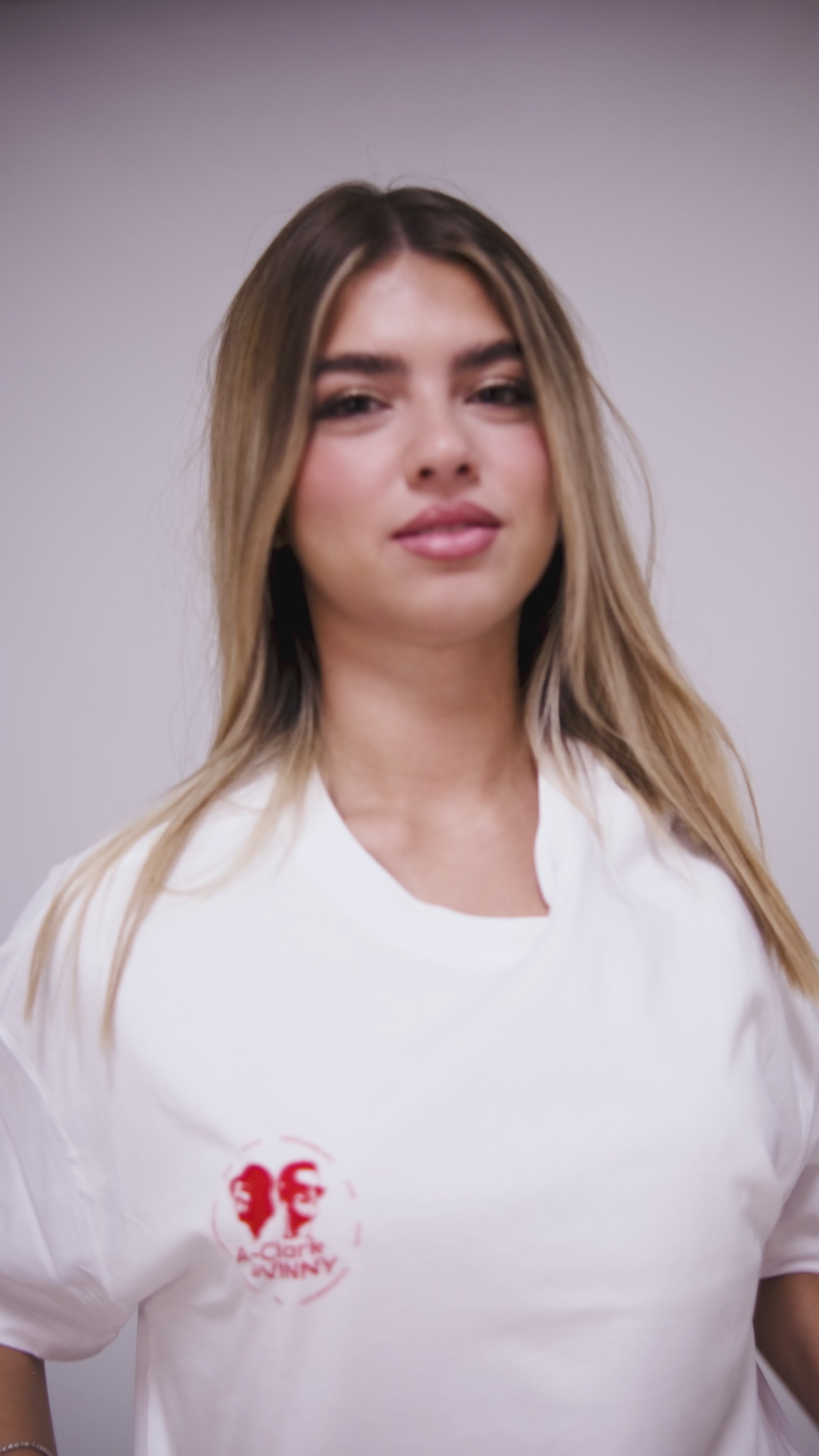 Carica il video: 